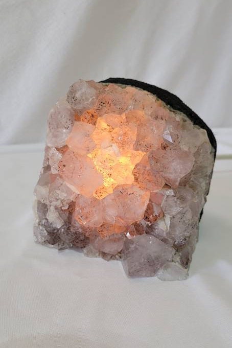 Amethyst Lamp perfect for a Cozy Space * Mediation Room * Bedroom * Yoga * Livingroom * Relax in the ambiance * Sacred Space
