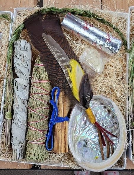 Deluxe Smudge Kit
